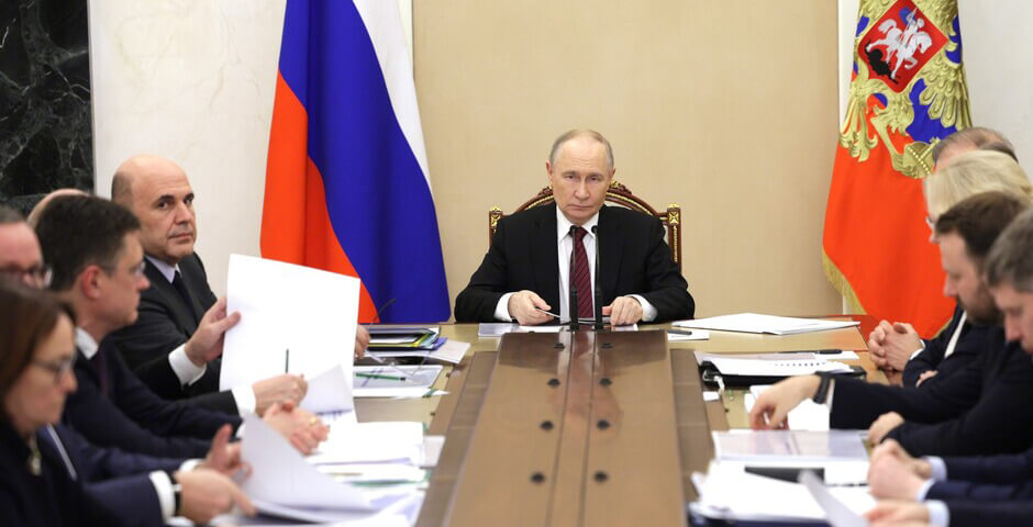 Путин пообещал индексацию страховых пенсий