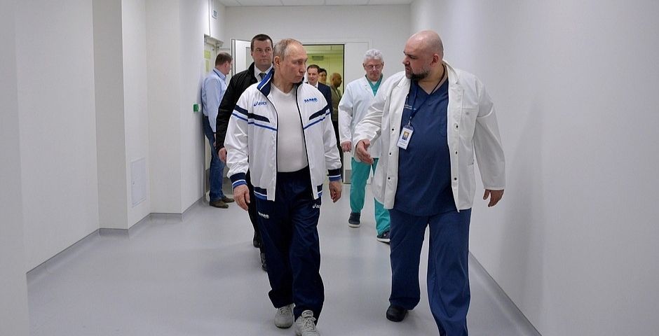 Известный врач назвал ситуацию с коронавирусом в России близкой к критической