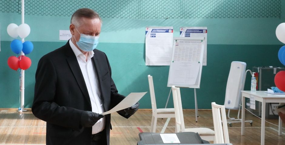 Александр Беглов поблагодарил петербуржцев за высокую явку на голосовании по поправкам