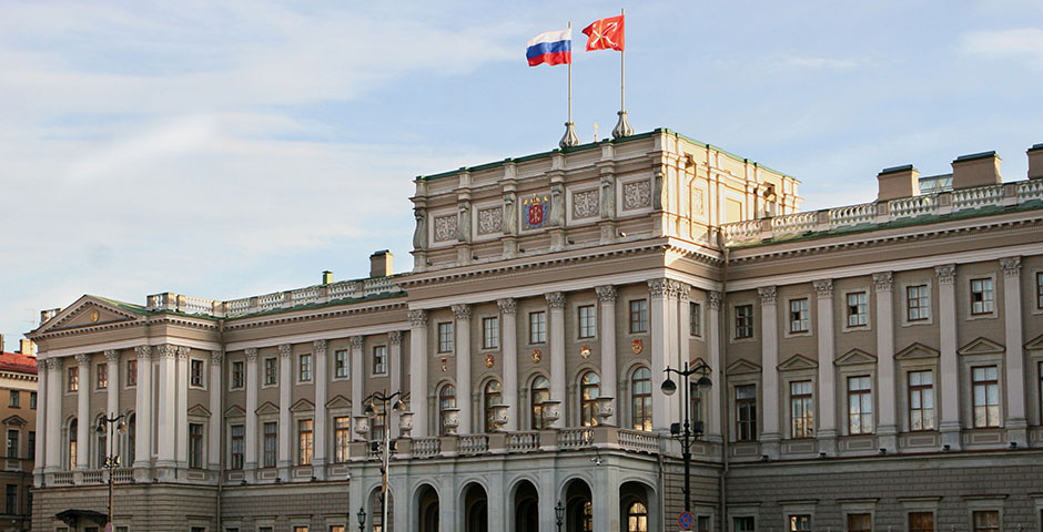 Бюджет Петербурга начали обсуждать на общегородских публичных слушаниях