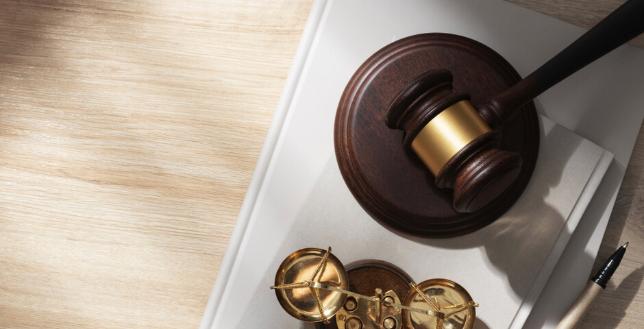 Житель Петербурга осужден за склонение к поджогу военного самолета