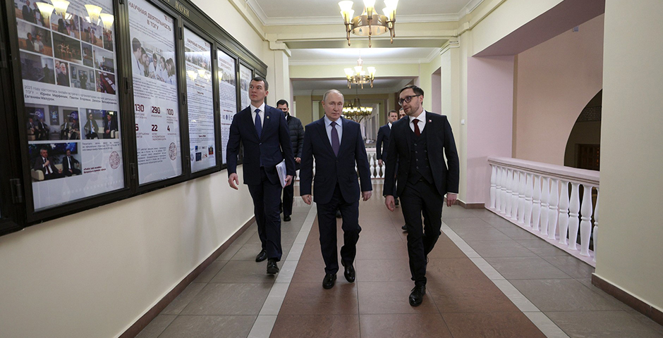 Путин заявил, что нынешняя ключевая ставка ЦБ носит временный характер