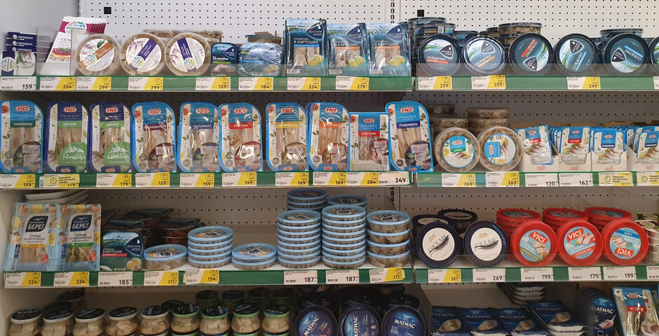 В петербургских магазинах больше половины рыбных пресервов не прошли проверку