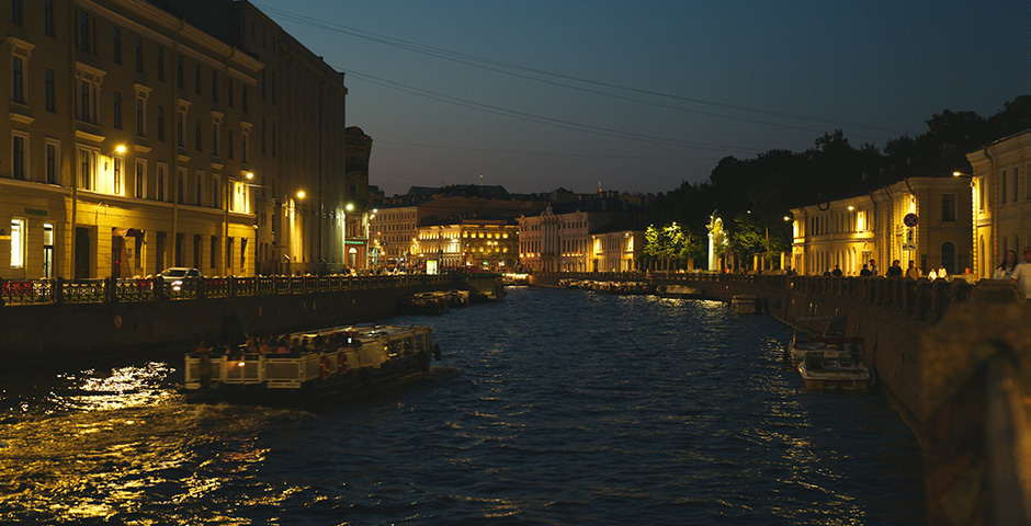 В Петербурге стартовала навигация по рекам и каналам