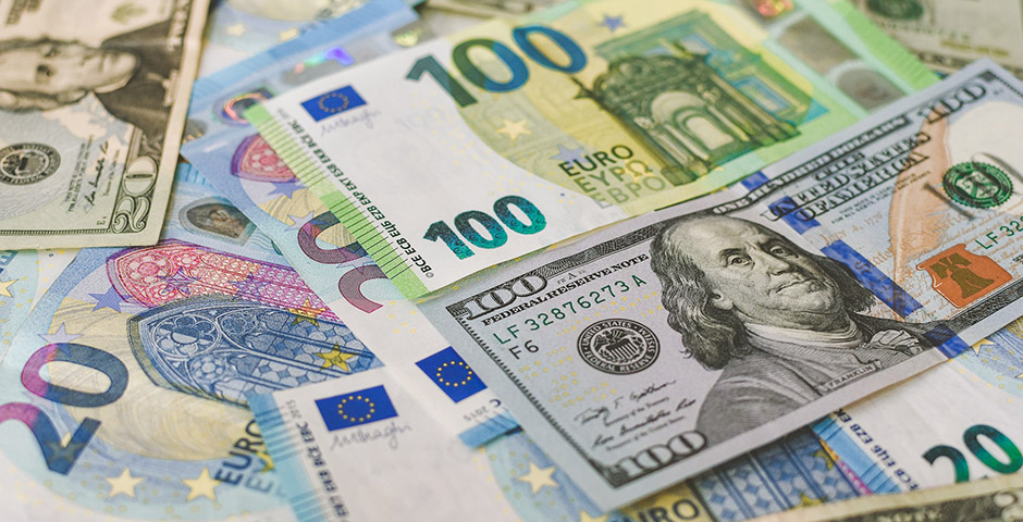 Розничные вкладчики откажутся от доллара и евро к концу 2025 года: мнение