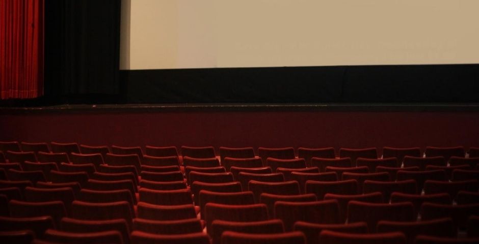 В Петербурге разрешили открыть кинотеатры и фуд-корты