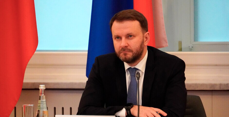 Орешкин назвал факторы непростой экономической ситуации в России