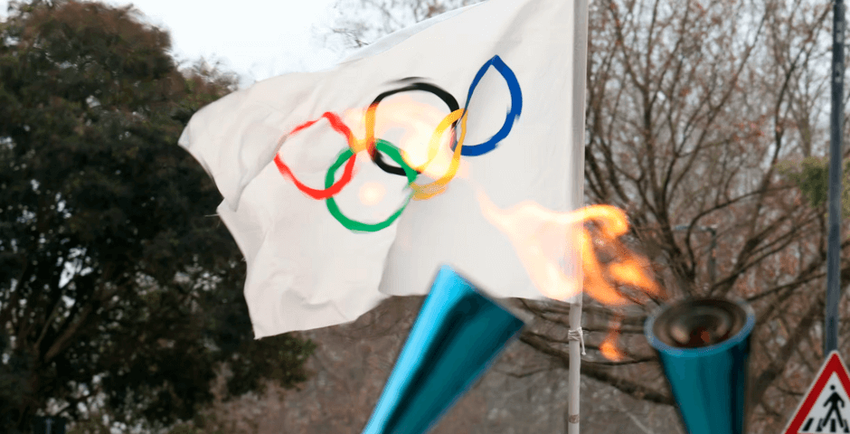 Организаторы Олимпиады-2026 не подарили телефоны россиянам и белорусам