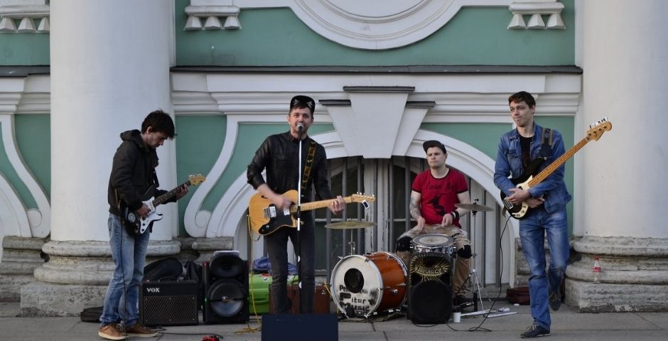 Музыкантов выгнали с улиц Петербурга на время локдауна