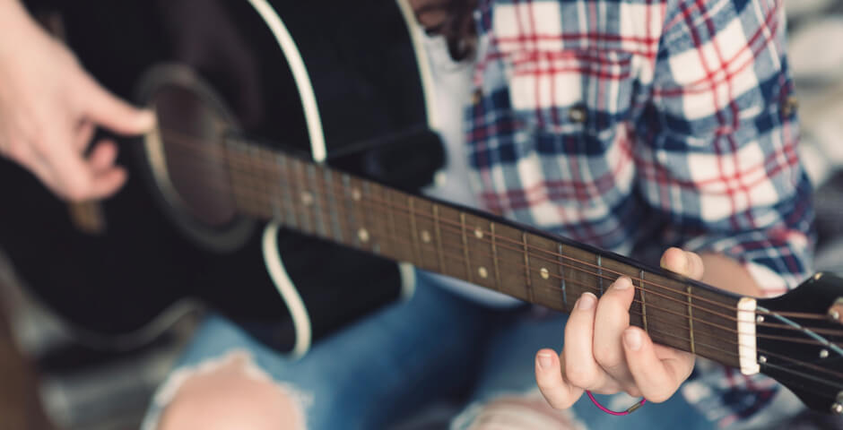 В Петербурге уличная певица оштрафована за дискредитацию армии