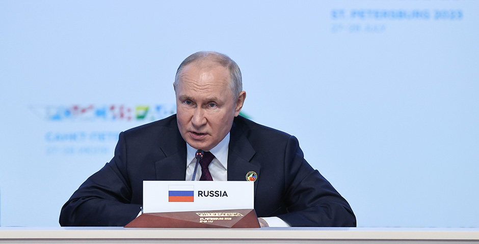 Путин выступил на пленарном заседании второго саммита «Россия — Африка»