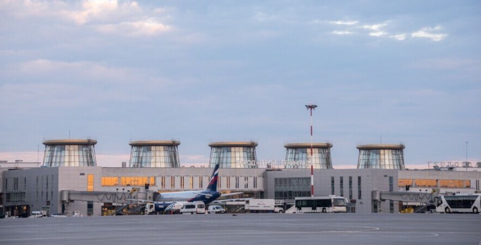 Реконструкцию аэропорта Пулково перенесли на осень