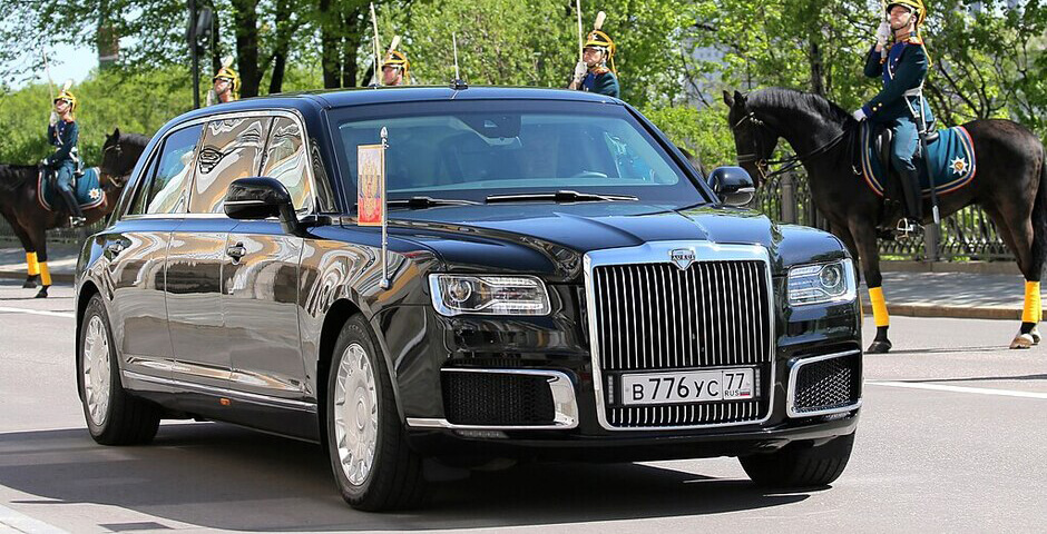 Песков: Владимир Путин любит ездить за рулем