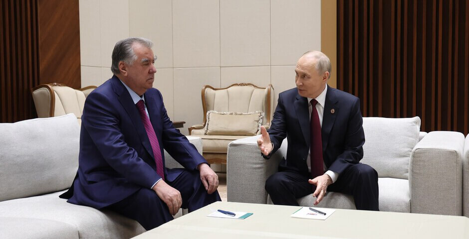 Путин пообещал Рахмону культурную программу в Петербурге