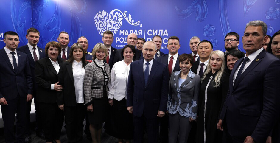 Владимир Путин: власть всегда должна слышать людей