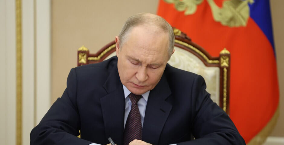 Владимир Путин объяснил россиянам сбои в работе интернета