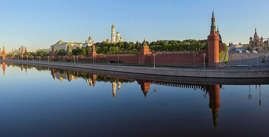 Путин расширил перечень оснований для увольнения иностранного работника