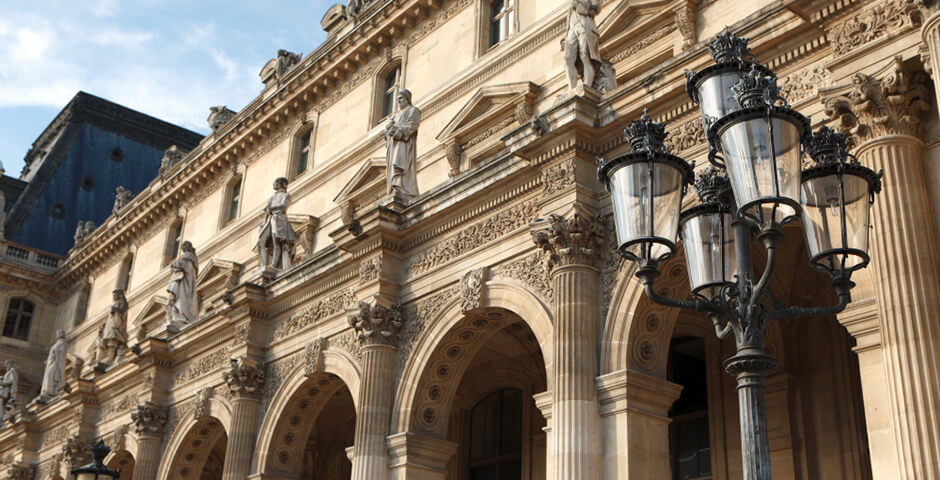 Глава Эрмитажа Пиотровский оценил ограбление Лувра