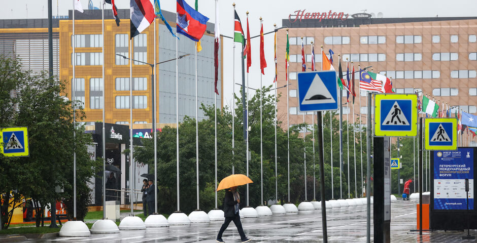 Грузовикам заблокируют проезд по КАД в дни ПМЭФ-2026