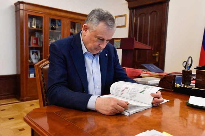 Губернатор Ленобласти Дрозденко отчитался о своих доходах