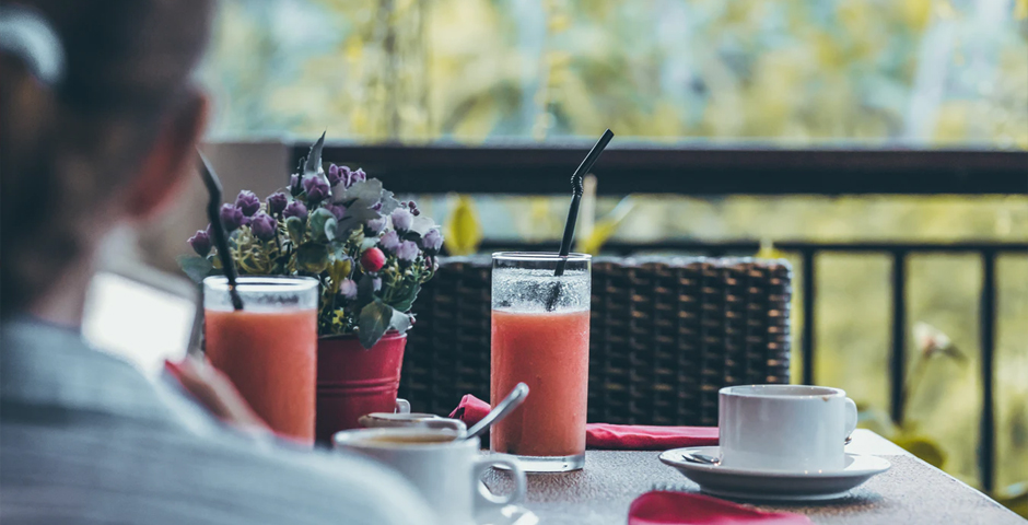 Кафе и рестораны Петербурга получили право на летние веранды в течение всего года