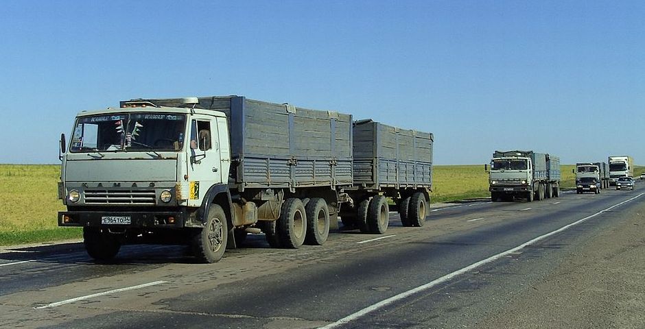 Перевозчики сверхтяжелых грузов в 2019 году заплатили в дорожный фонд Ленобласти 22 млн рублей