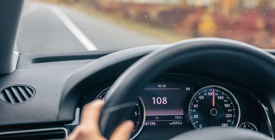 Петербург и Ленобласть — в лидерах по числу водителей-лихачей