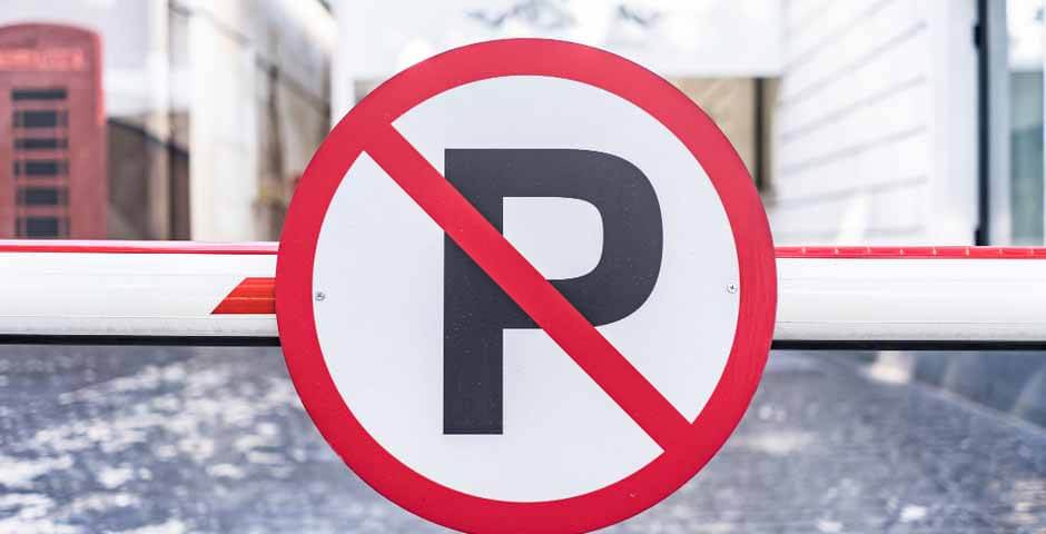 Петербуржцы в этом году почти 75 тысяч раз пожаловались на парковку во дворах