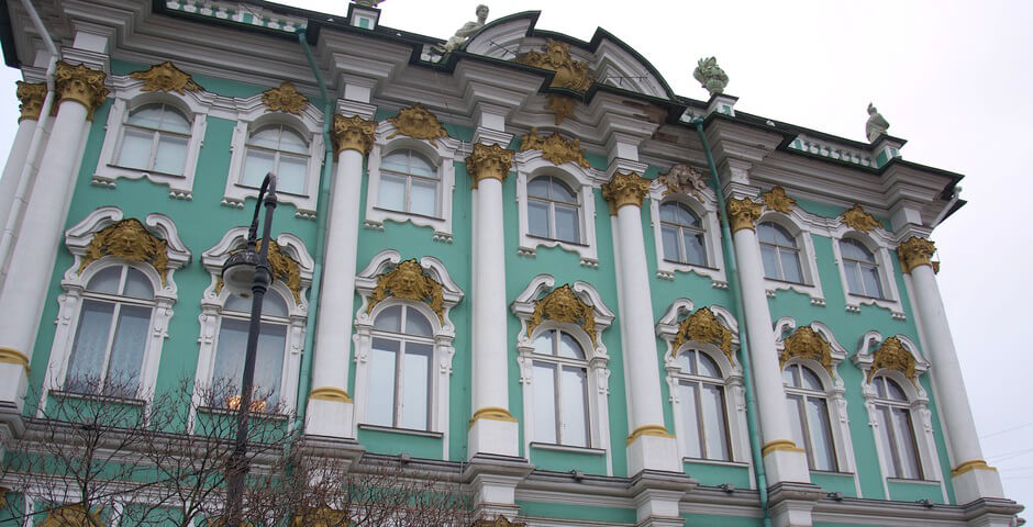 Эрмитаж во вторник бесплатно примет учителей и учащихся