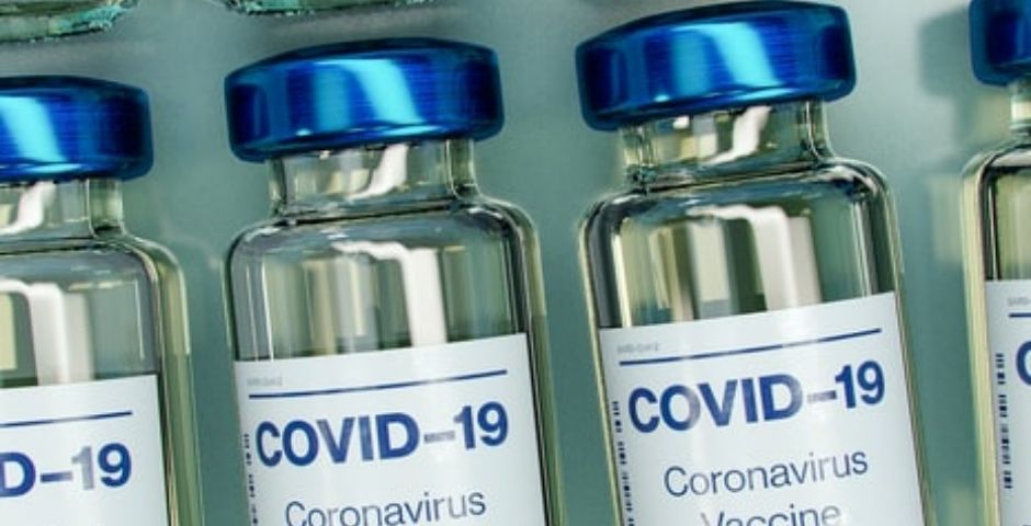 Российские эксперты ждут новую волну коронавируса уже в конце января