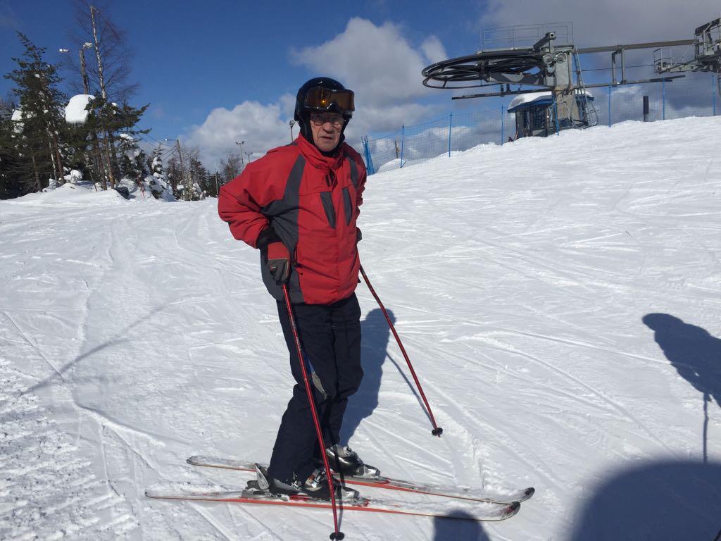Валерий Микешин фанат горных лыж.jpeg