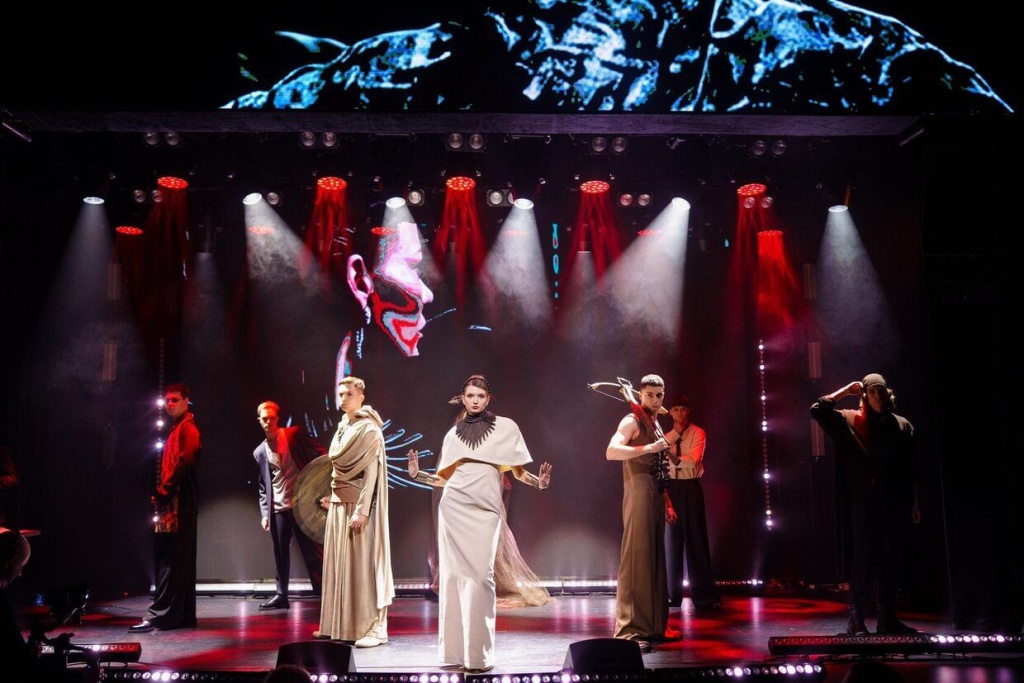 579-retouched.jpg 579-retouched.jpg