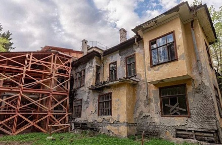 ДОМ.РФ выставил на торги дачу Фаберже в Санкт-Петербурге