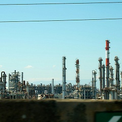 В развитие нефтехимической отрасли вложат 1 триллион рублей