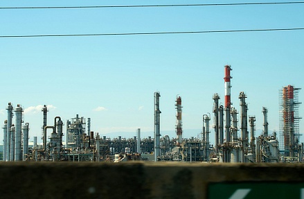 В развитие нефтехимической отрасли вложат 1 триллион рублей