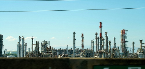 В развитие нефтехимической отрасли вложат 1 триллион рублей