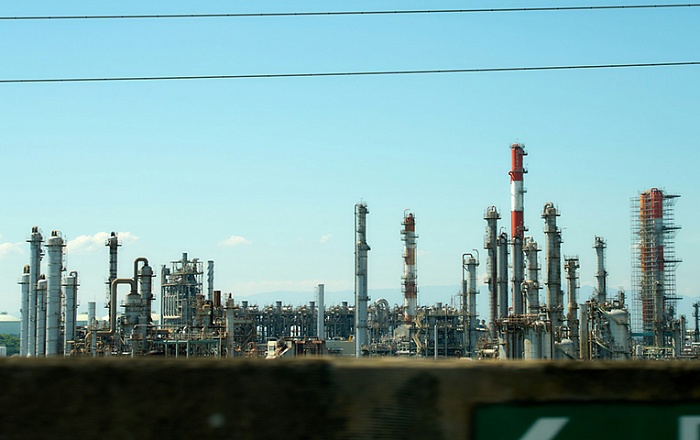 В развитие нефтехимической отрасли вложат 1 триллион рублей