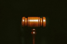 Суд удовлетворил иск Александра Запесоцкого к изданию «Коммерсантъ»
