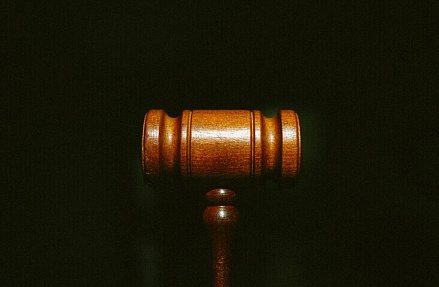 Суд удовлетворил иск Александра Запесоцкого к изданию «Коммерсантъ»